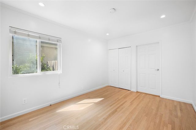 17429 Burbank Boulevard, Encino, CA 91316