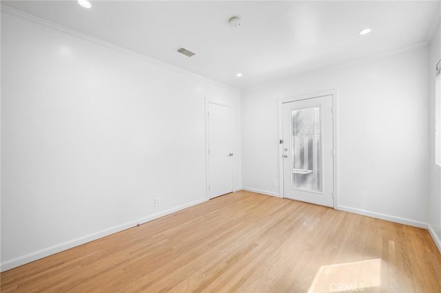 17429 Burbank Boulevard, Encino, CA 91316