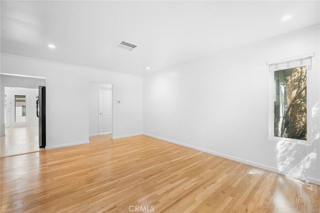 17429 Burbank Boulevard, Encino, CA 91316