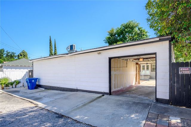 17429 Burbank Boulevard, Encino, CA 91316