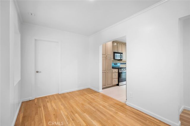 17429 Burbank Boulevard, Encino, CA 91316