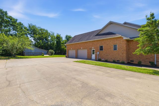 2453 Big Springs Rd, Lebanon, TN 37087
