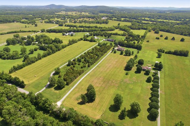 2453 Big Springs Rd, Lebanon, TN 37087