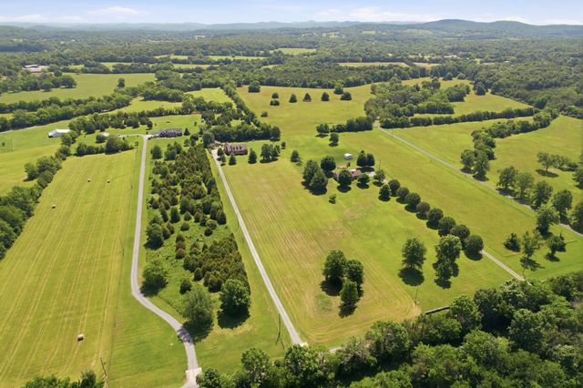 2453 Big Springs Rd, Lebanon, TN 37087