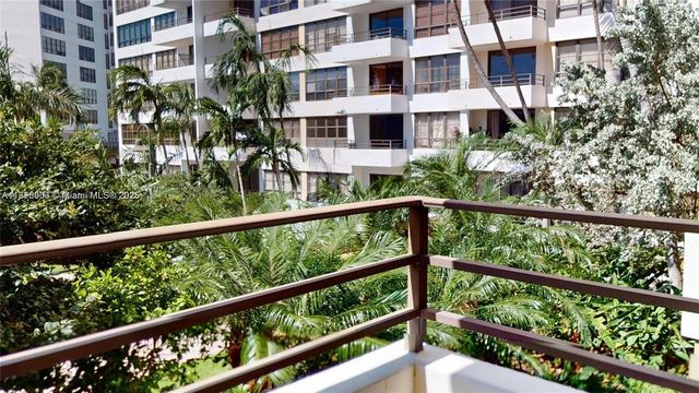 600 Three Islands Blvd 219, Hallandale Beach, FL 33009