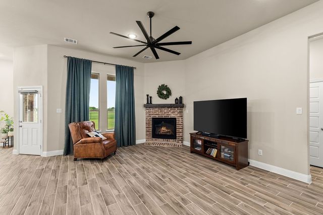 8130 Honeywell Avenue, Greenville, TX 75402