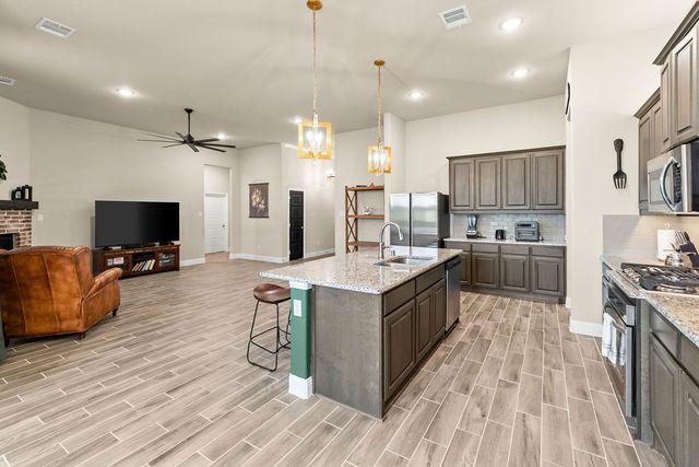 8130 Honeywell Avenue, Greenville, TX 75402