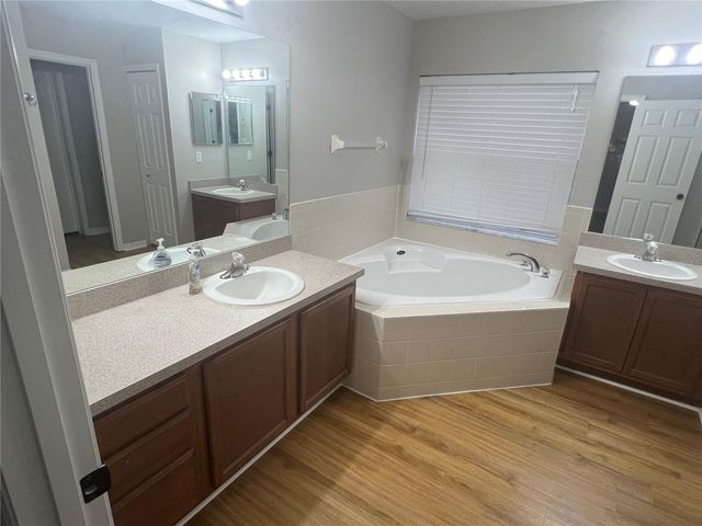 1063 BLUEGRASS DRIVE, Groveland, FL 34736