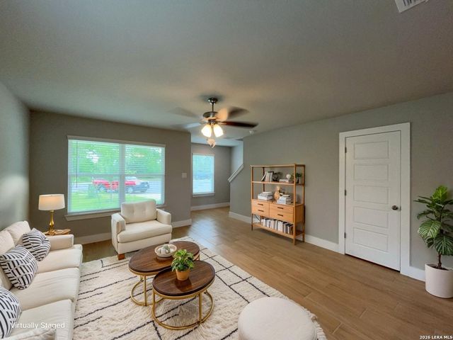 324 Mar Hill St, Seguin, TX 78155