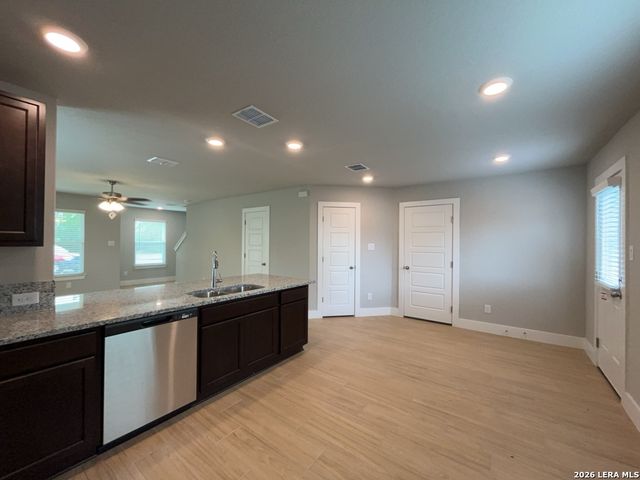 324 Mar Hill St, Seguin, TX 78155