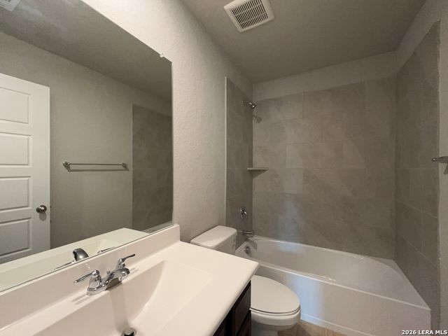 324 Mar Hill St, Seguin, TX 78155
