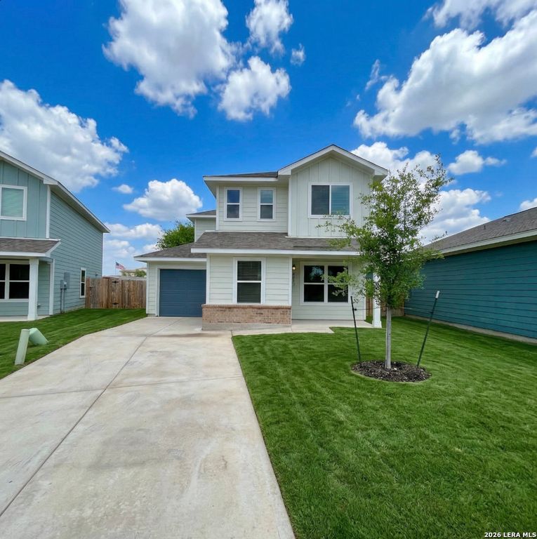 324 Mar Hill St, Seguin, TX 78155