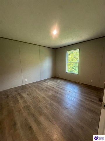 225 Browning Drive, Vine Grove, KY 40108