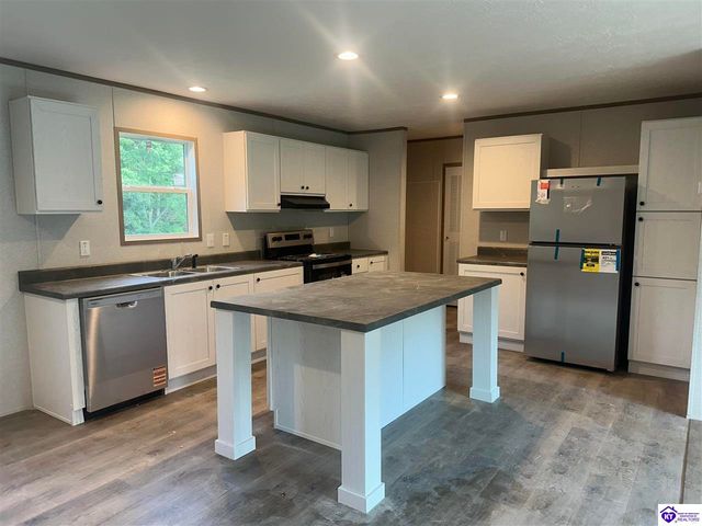 225 Browning Drive, Vine Grove, KY 40108