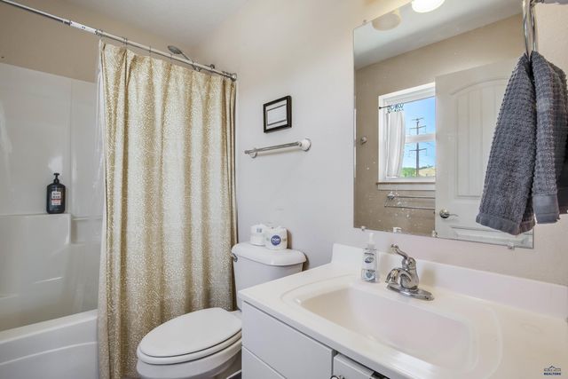 3315 CHIEF DR, Rapid City, SD 57701