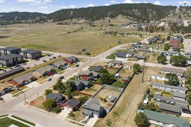 3315 CHIEF DR, Rapid City, SD 57701
