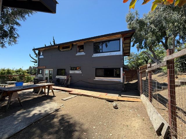 87 Lawrence Avenue, Watsonville, CA 95076