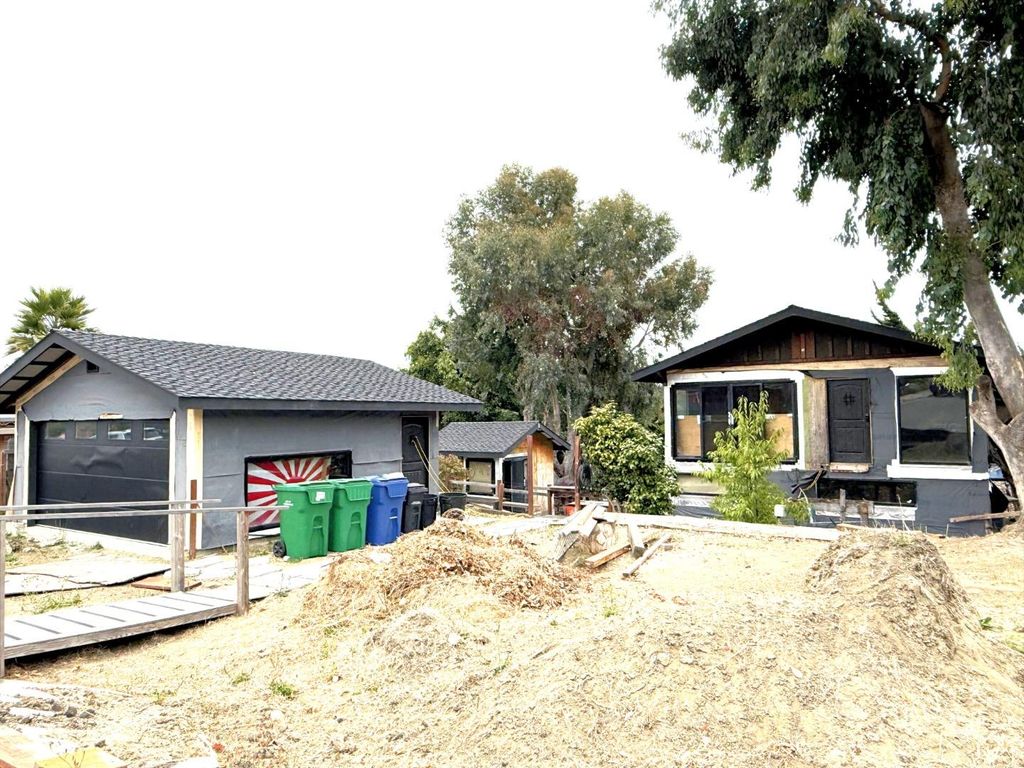 87 Lawrence Avenue, Watsonville, CA 95076