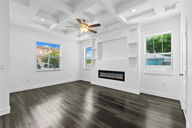 2141 UPTON COURT S, St Petersburg, FL 33712