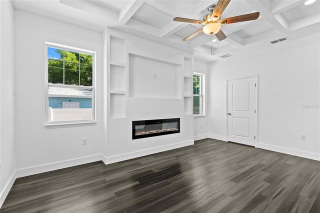 2141 UPTON COURT S, St Petersburg, FL 33712