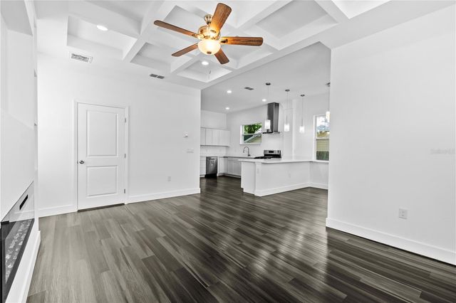 2141 UPTON COURT S, St Petersburg, FL 33712