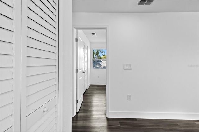 2141 UPTON COURT S, St Petersburg, FL 33712