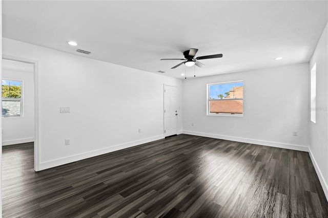 2141 UPTON COURT S, St Petersburg, FL 33712