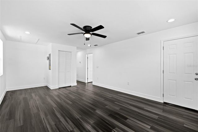 2141 UPTON COURT S, St Petersburg, FL 33712