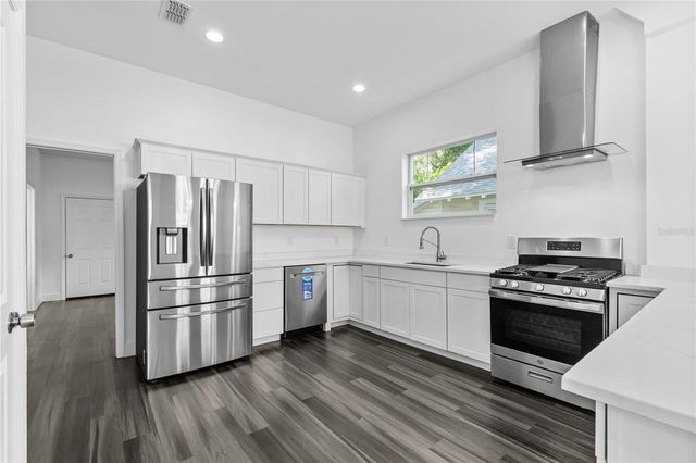 2141 UPTON COURT S, St Petersburg, FL 33712