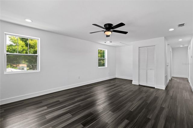 2141 UPTON COURT S, St Petersburg, FL 33712