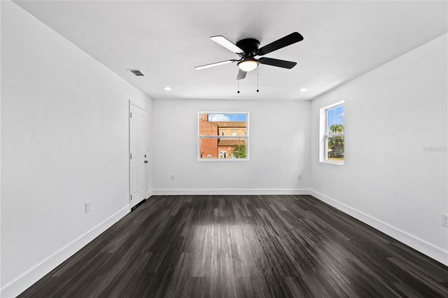 2141 UPTON COURT S, St Petersburg, FL 33712