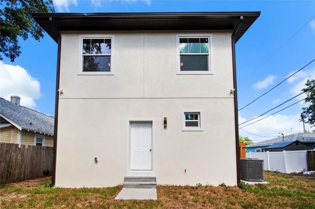 2141 UPTON COURT S, St Petersburg, FL 33712