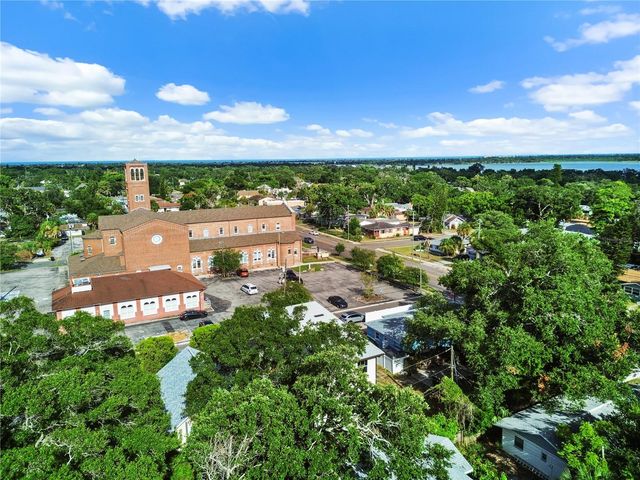 2141 UPTON COURT S, St Petersburg, FL 33712