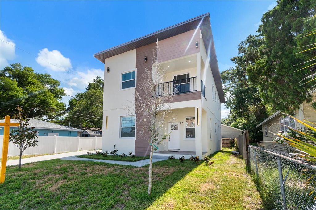 2141 UPTON COURT S, St Petersburg, FL 33712