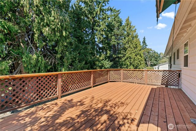 18228 42nd Place W, Lynnwood, WA 98037