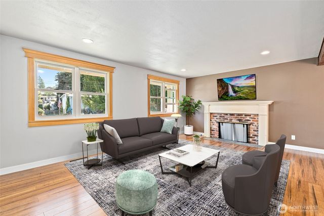 18228 42nd Place W, Lynnwood, WA 98037