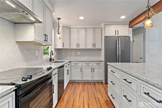 18228 42nd Place W, Lynnwood, WA 98037