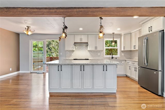 18228 42nd Place W, Lynnwood, WA 98037