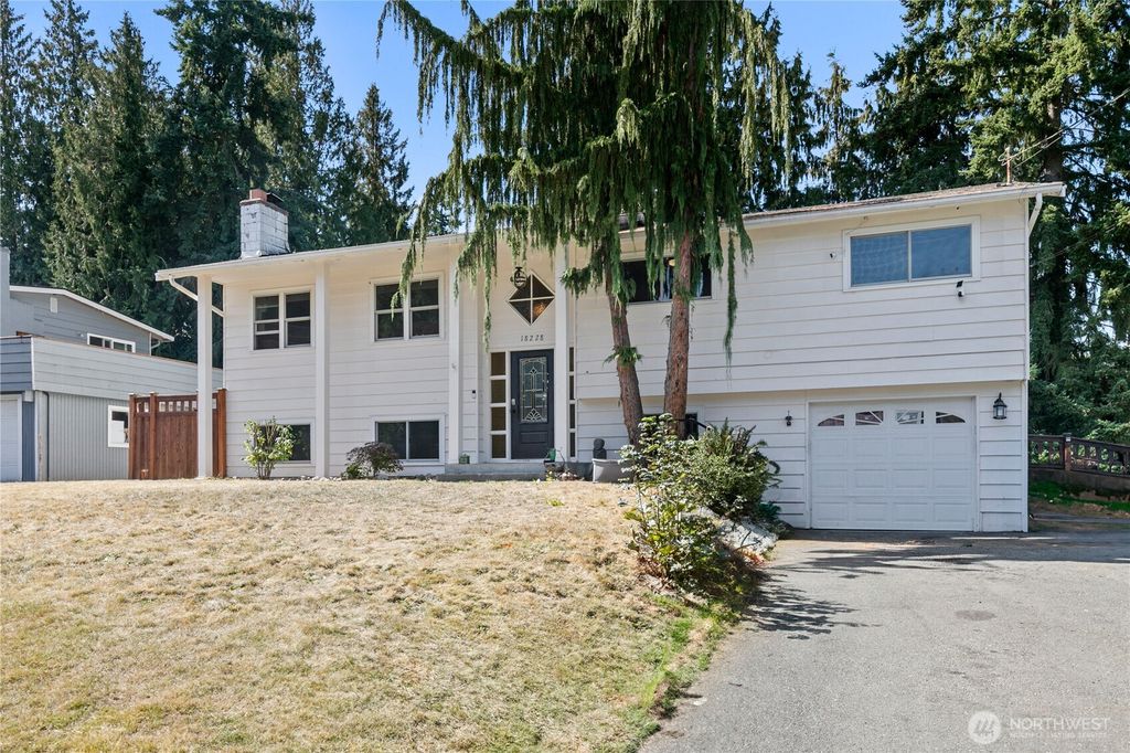 18228 42nd Place W, Lynnwood, WA 98037