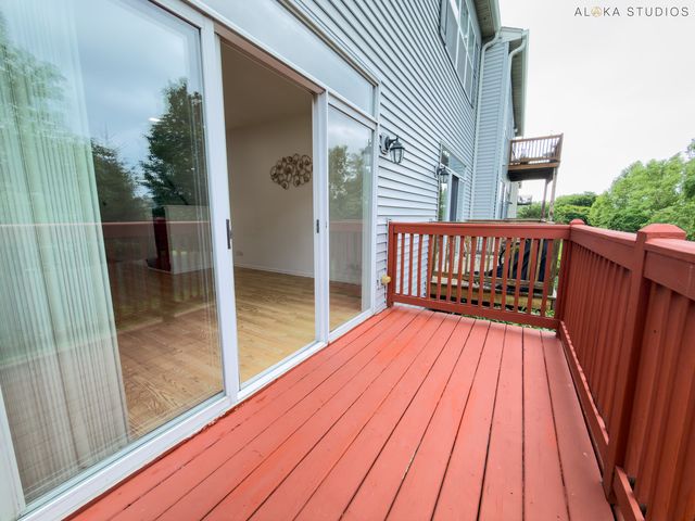 880 Genesee Drive, Naperville, IL 60563