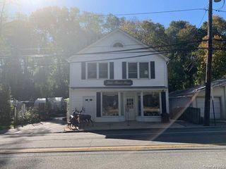 20 Oyster Bay Road Back, Locust Valley, NY 11560