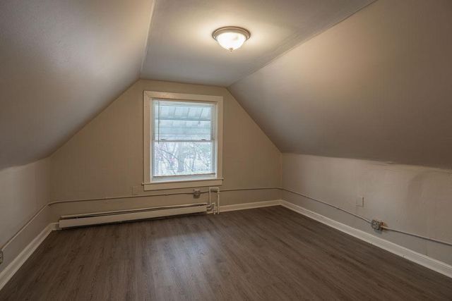 1220 Burr Street, Saint Paul, MN 55130