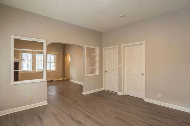 1220 Burr Street, Saint Paul, MN 55130