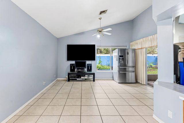 143 St Michaels Court, Jupiter, FL 33458