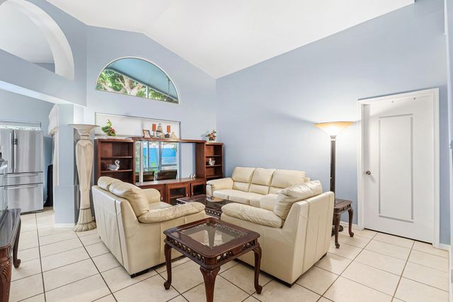 143 St Michaels Court, Jupiter, FL 33458