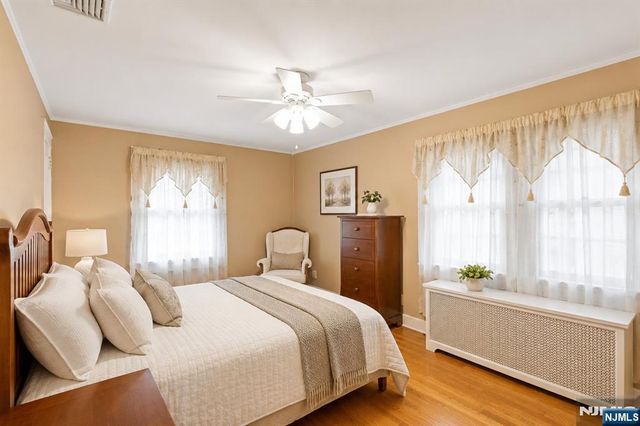 7 Wayland Drive, Verona, NJ 07044