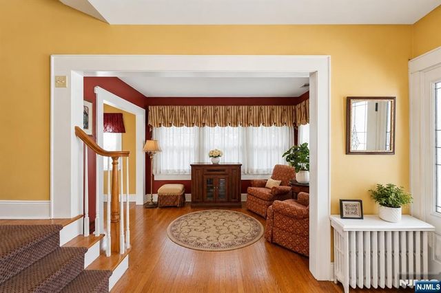 7 Wayland Drive, Verona, NJ 07044