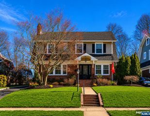 7 Wayland Drive, Verona, NJ 07044