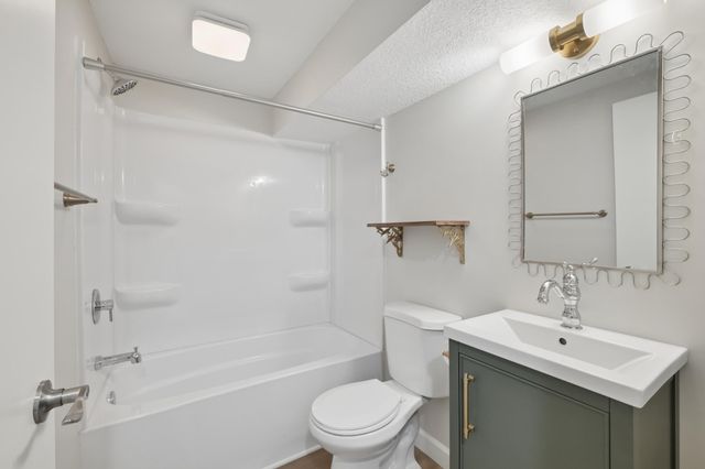 1212 1st Street NW, Rochester, MN 55901