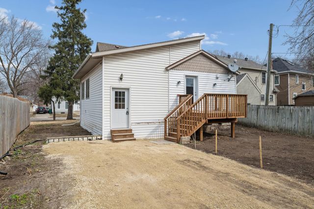 1212 1st Street NW, Rochester, MN 55901